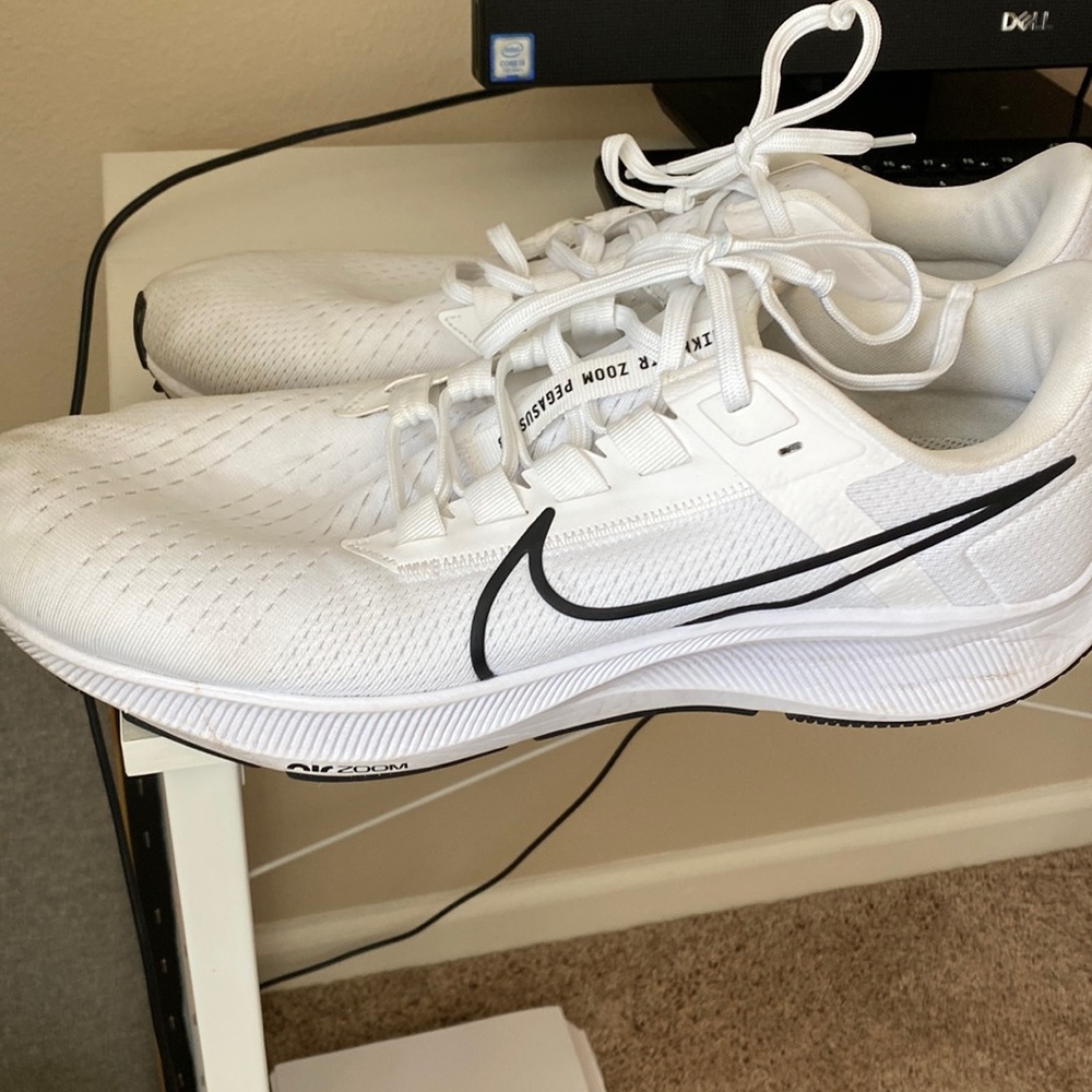 Nike Air Zoom Pegasus 38 Sneaker
